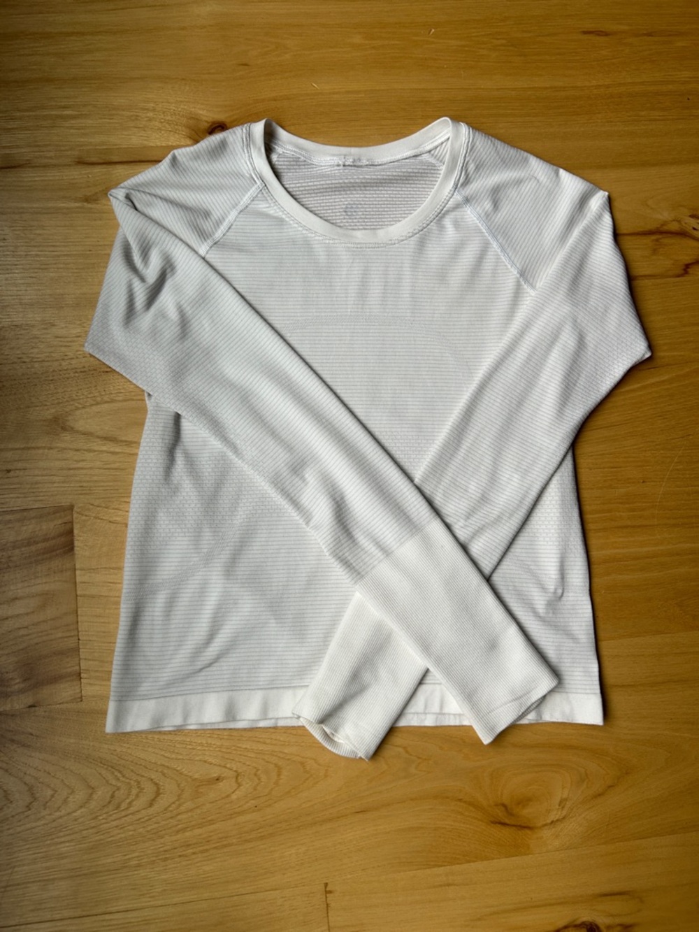 Lululemon Women's Long-Sleeve Crewneck Top - White